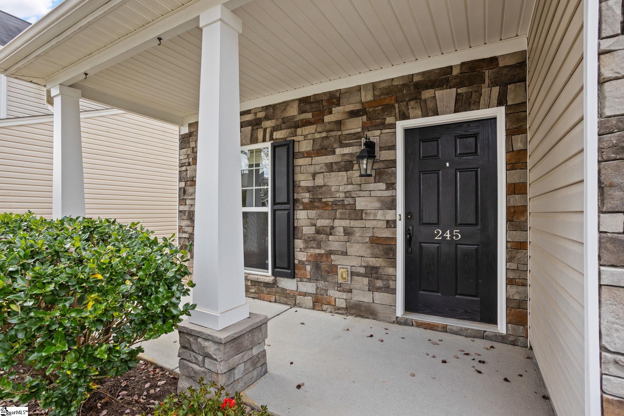 245 Barbours Lane Greenville, SC 29607 - Photo 5 of 38