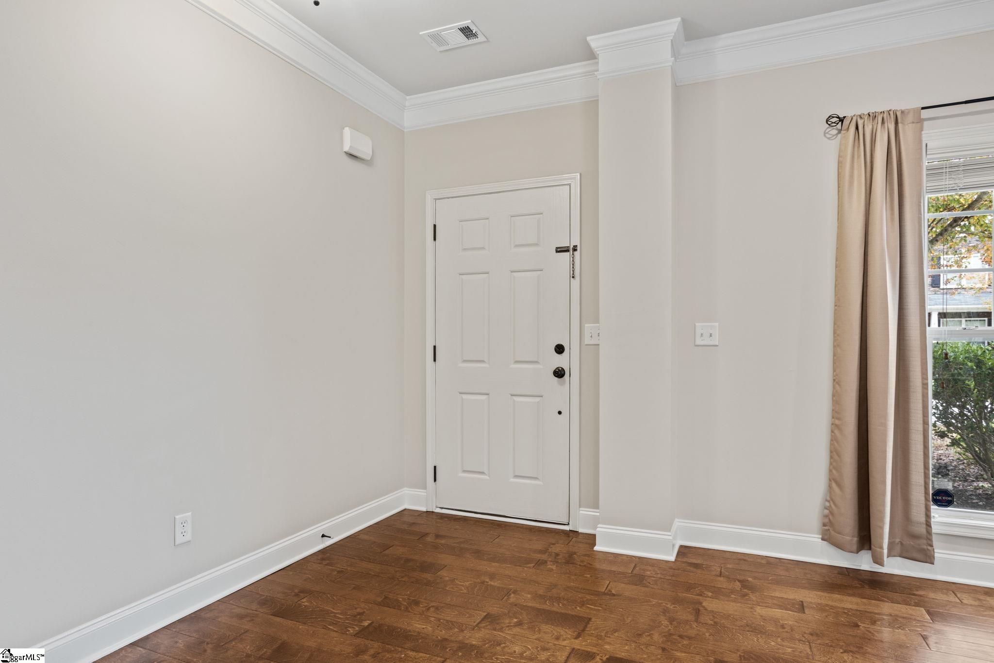 245 Barbours Lane Greenville, SC 29607 - Photo 6 of 38