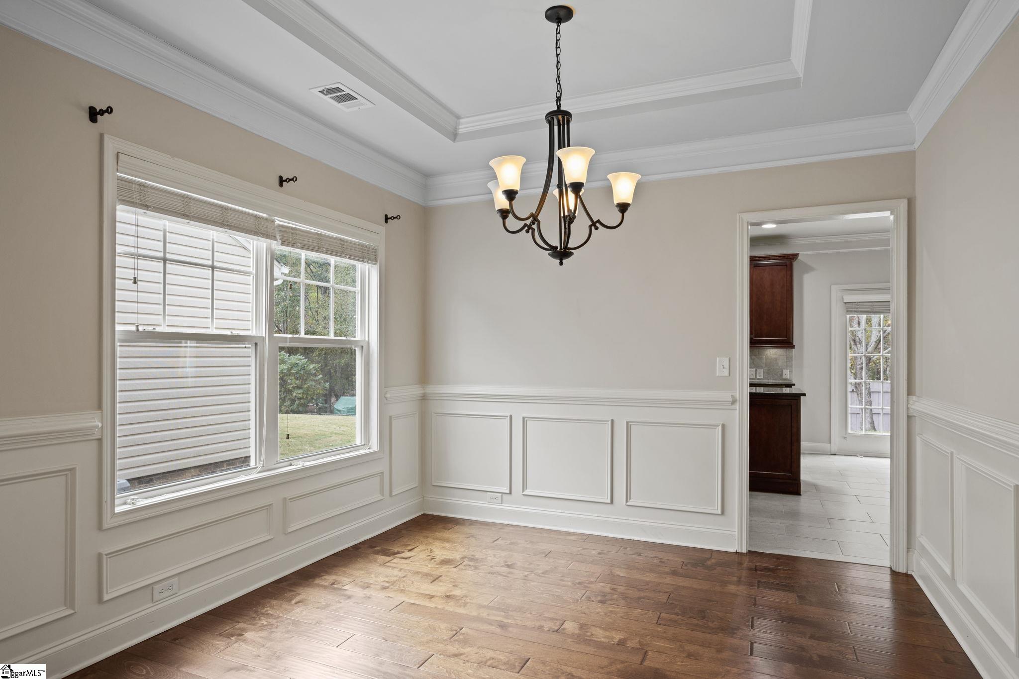 245 Barbours Lane Greenville, SC 29607 - Photo 8 of 38