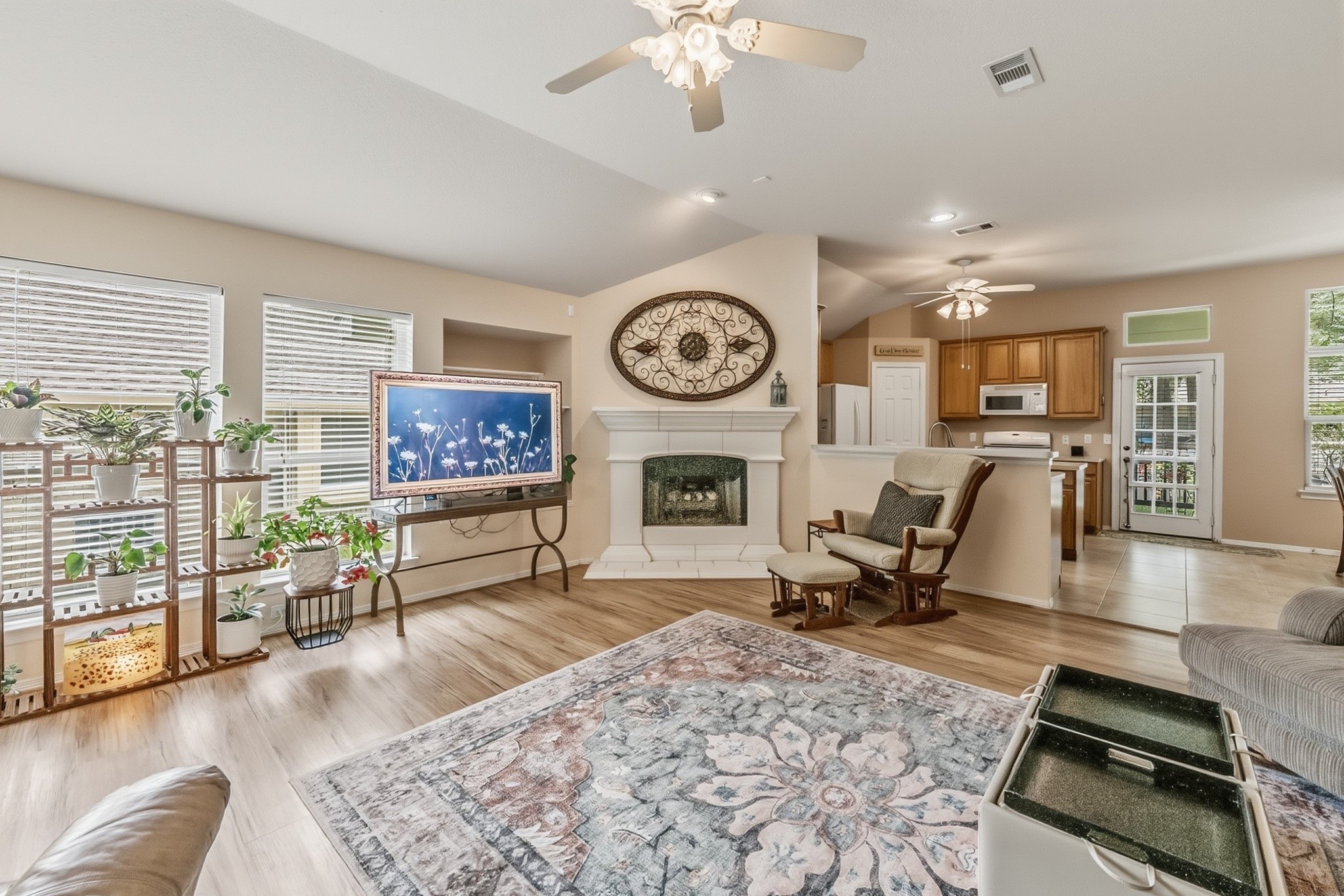273 Sunset Path South Conroe, TX 77316 - Photo 1 of 45 273 Sunset Path S along the tree lined streets of TejasCreek, 77316. Spacious Living and Kitchen - 4/2/2.
