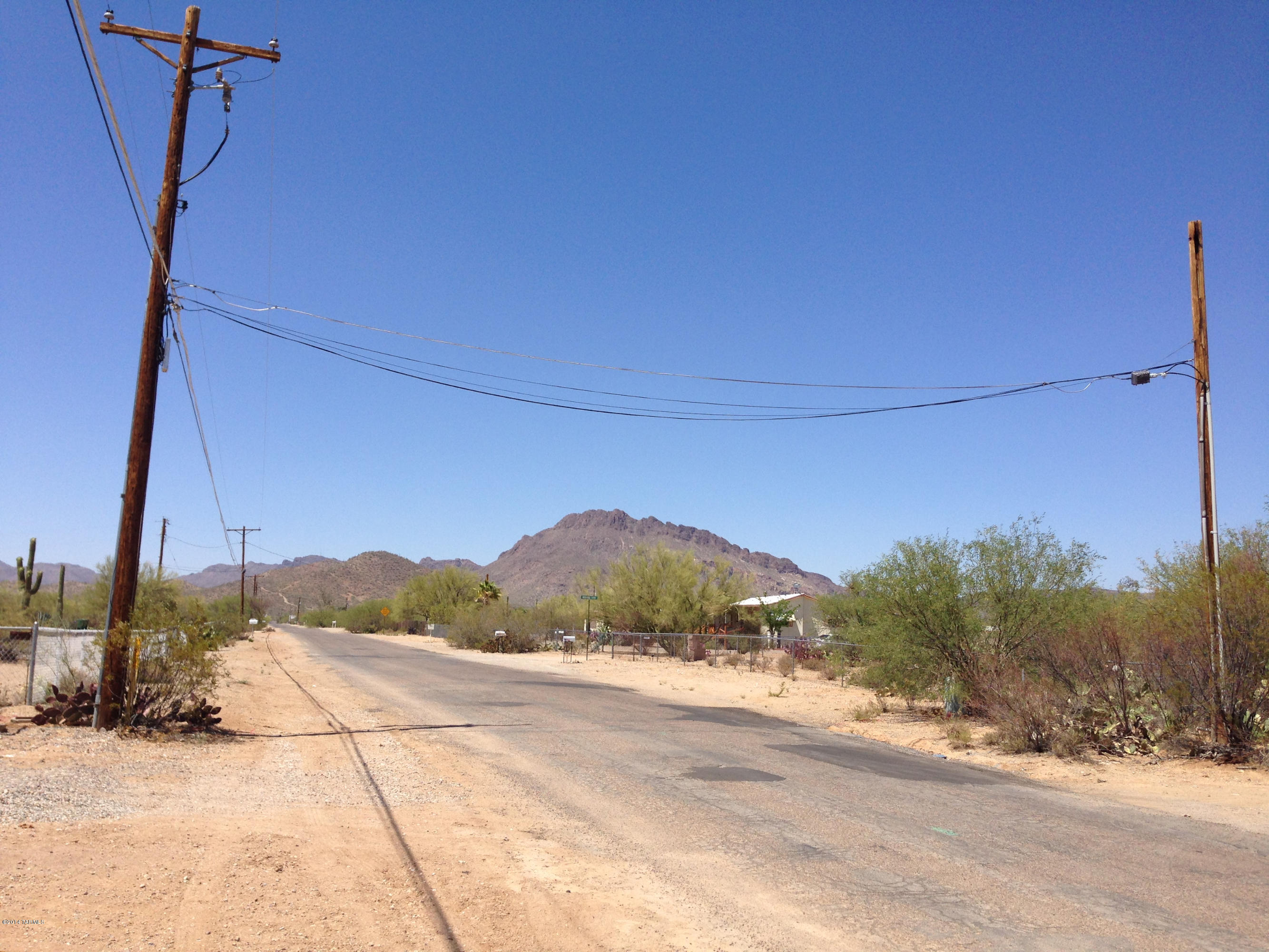 4515 South Aldon Road Tucson, AZ 85735 - Photo 26 of 32 a view of a road from a roof