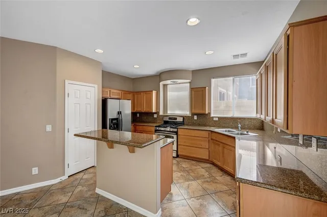 $2,395 | 569 Newberry Springs Drive, Las Vegas, NV 89148