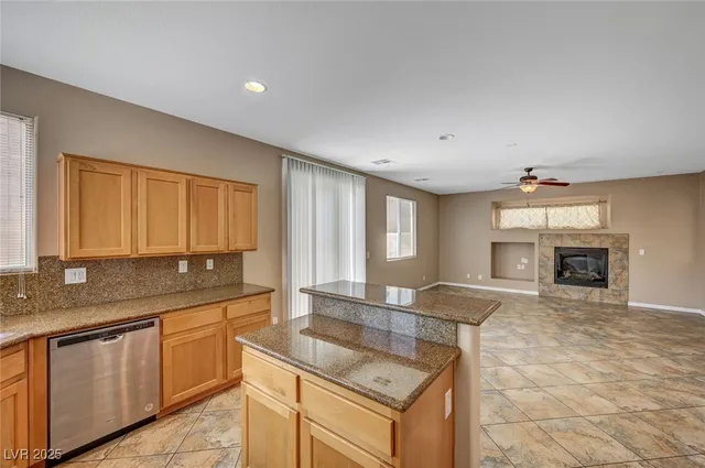 $2,395 | 569 Newberry Springs Drive, Las Vegas, NV 89148