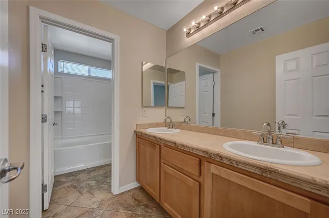 $2,395 | 569 Newberry Springs Drive, Las Vegas, NV 89148