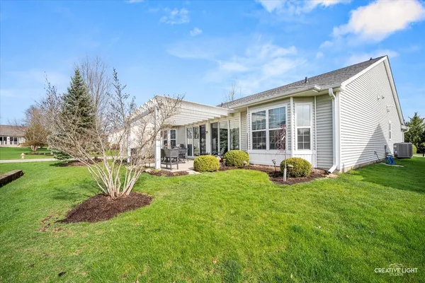 $550,000 | 2809 Stoney Creek Drive, Elgin, IL 60124