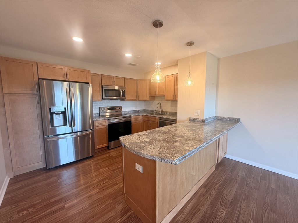1006 Paradise Road, Unit N3R Swampscott, MA 01907 - Photo 29 of 35