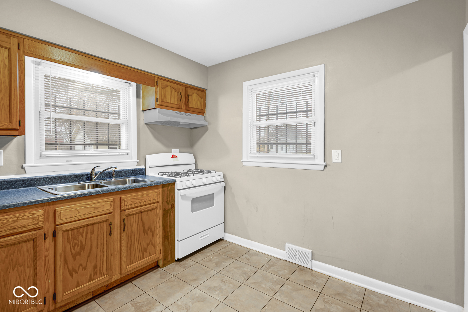 2308 West 16th Street Anderson, IN 46016 - Photo 8 of 22