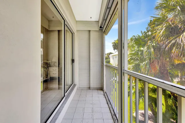 $220,000 | 1600 Southeast St Lucie Boulevard, Unit 211, Stuart, FL 34996