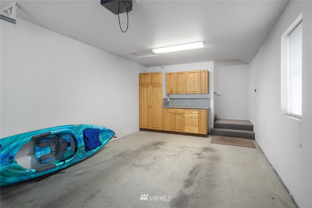 565 West Kellogg Road Bellingham, WA 98226 - Photo 26 of 28 Gallery Image 26