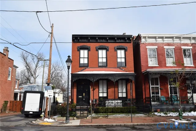 $2,700 | 422 West Clay Street, Richmond, VA 23220