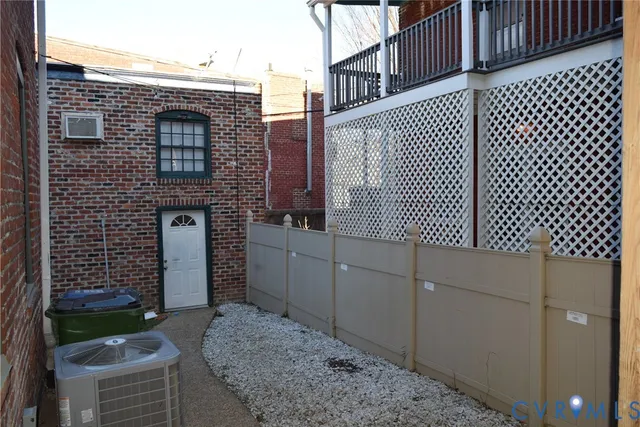 $2,700 | 422 West Clay Street, Richmond, VA 23220
