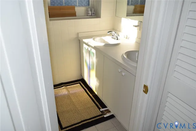 $2,700 | 422 West Clay Street, Richmond, VA 23220