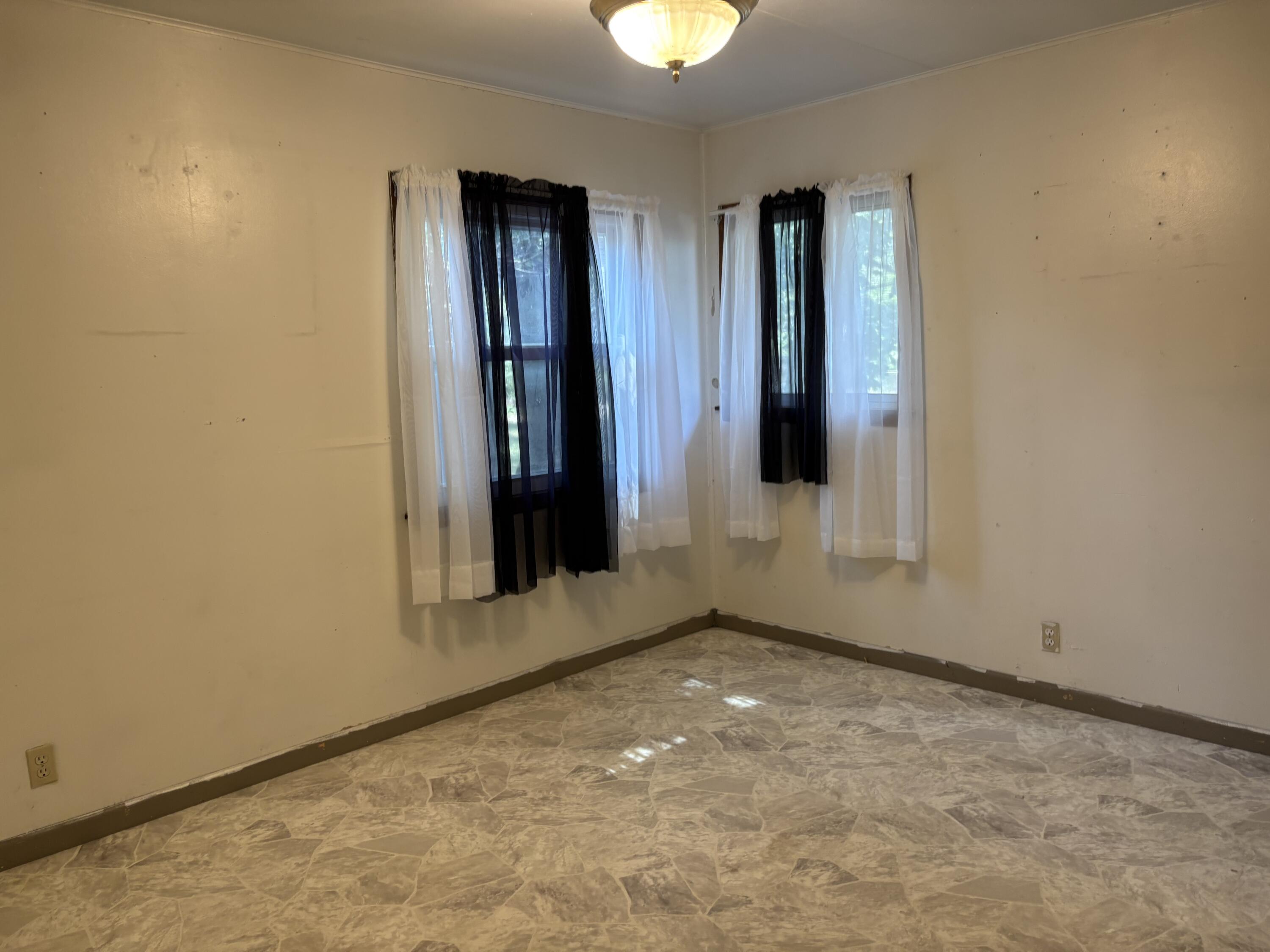 2133 Riordan Street Muskegon, MI 49444 - Photo 8 of 24 Bedroom
