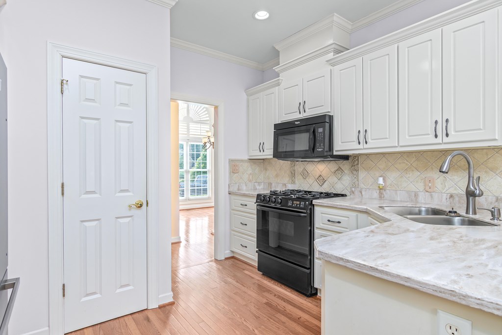 113 Reedy Cove Lane Greenwood, SC 29649 - Photo 6 of 42