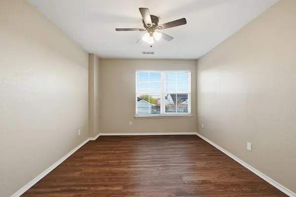 $294,900 | 111 Maned Drive, Sanger, TX 76266