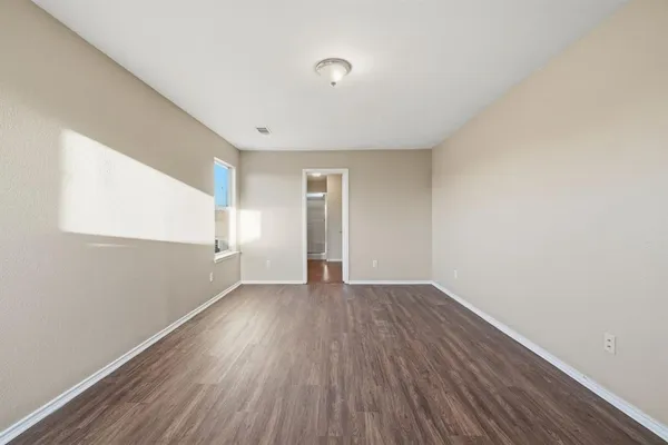 $294,900 | 111 Maned Drive, Sanger, TX 76266
