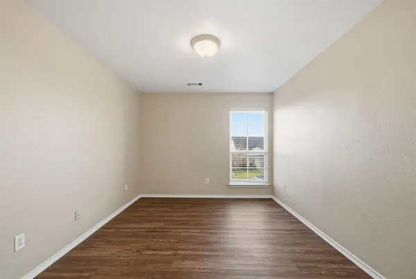 $294,900 | 111 Maned Drive, Sanger, TX 76266