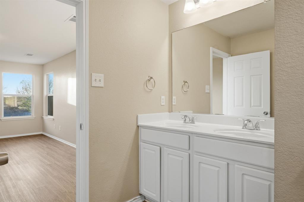 111 Maned Drive Sanger, TX 76266 - Photo 32 of 40
