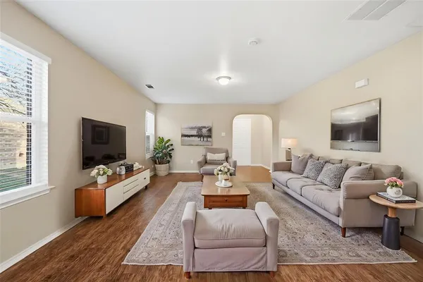 $294,900 | 111 Maned Drive, Sanger, TX 76266