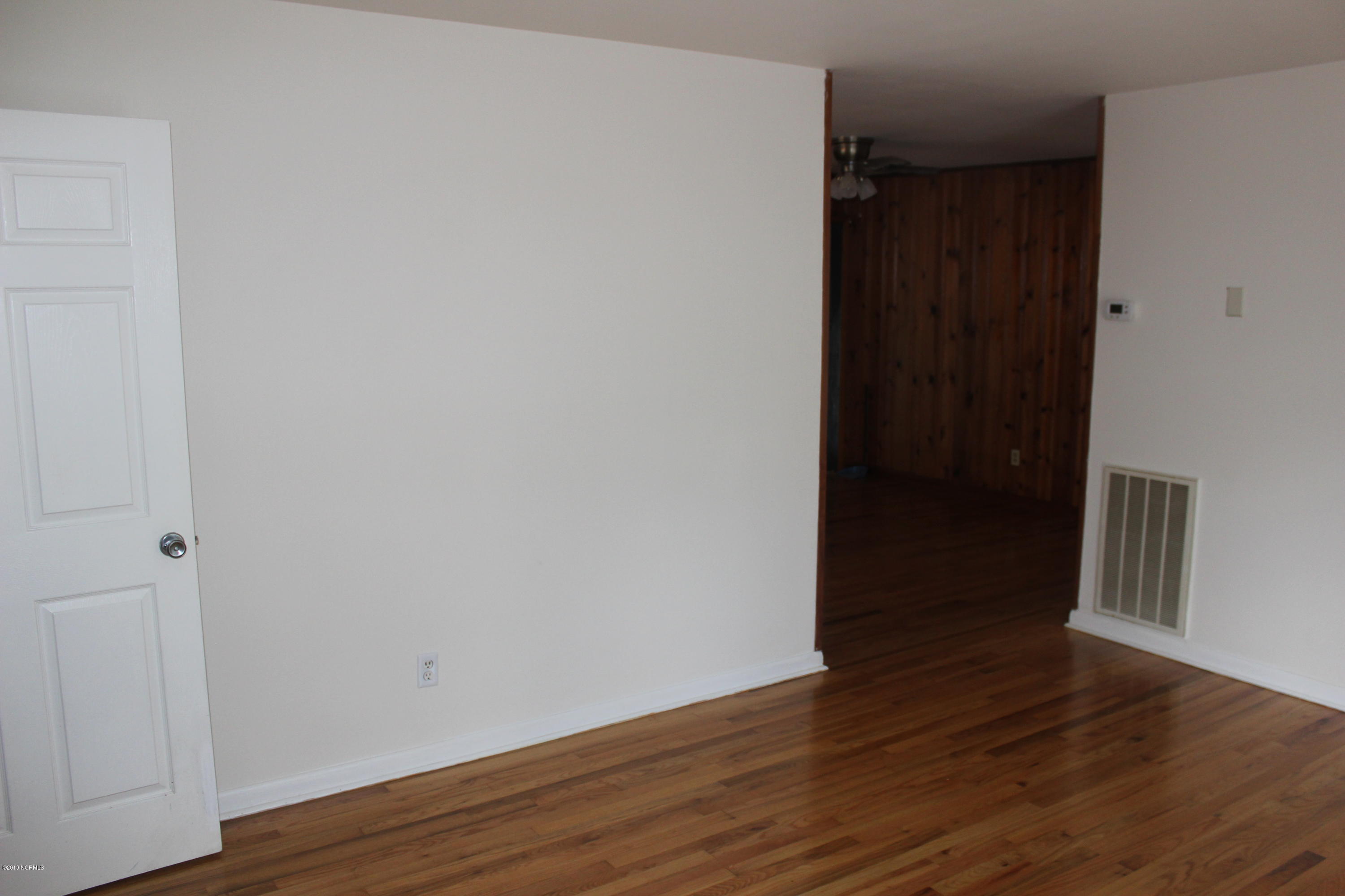 1019 Decatur Road Jacksonville, NC 28540 - Photo 5 of 23 Living Room 2