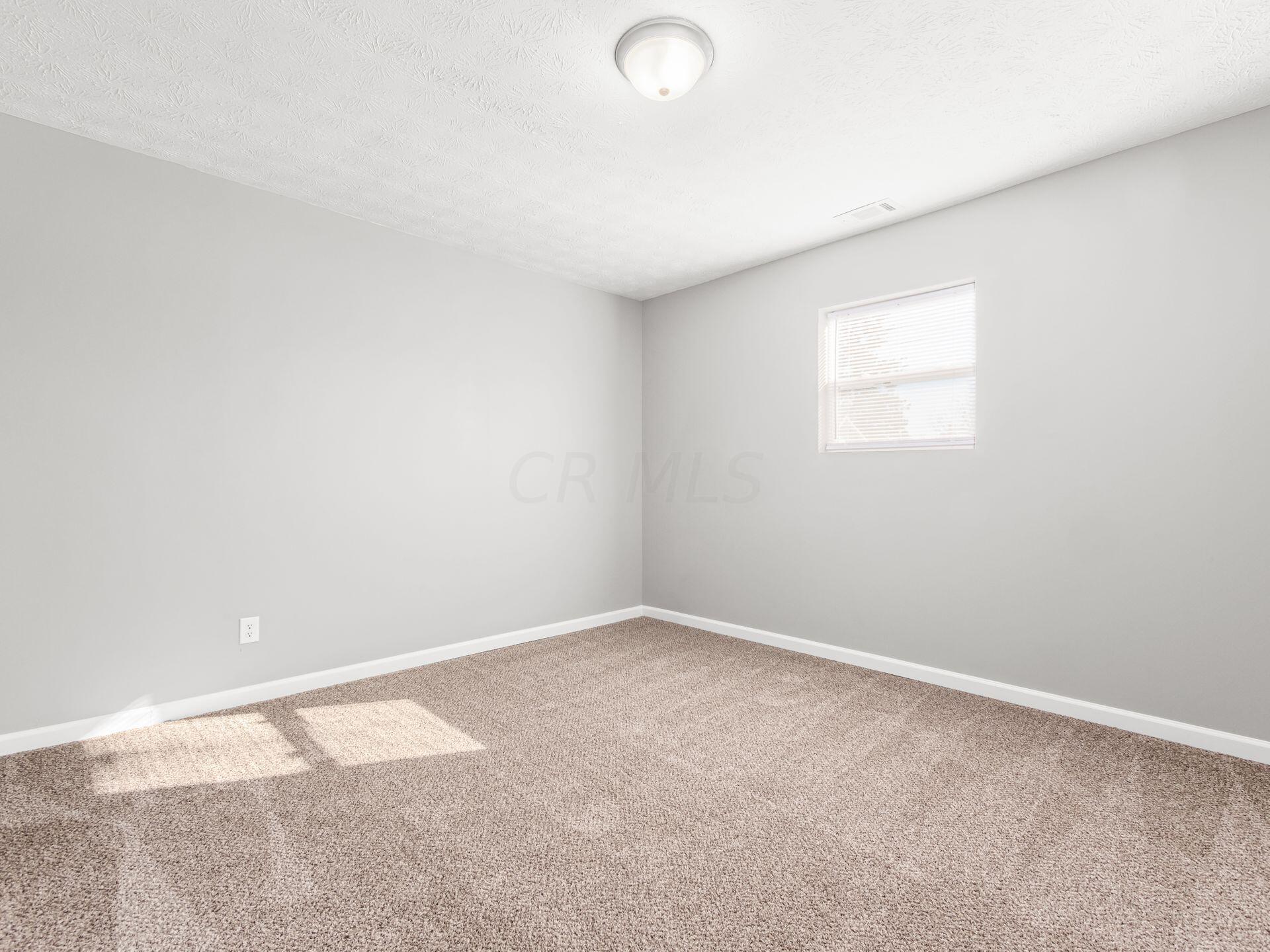 2318 Ridgeway Avenue Columbus, OH 43219 - Photo 16 of 29 Bedroom 3