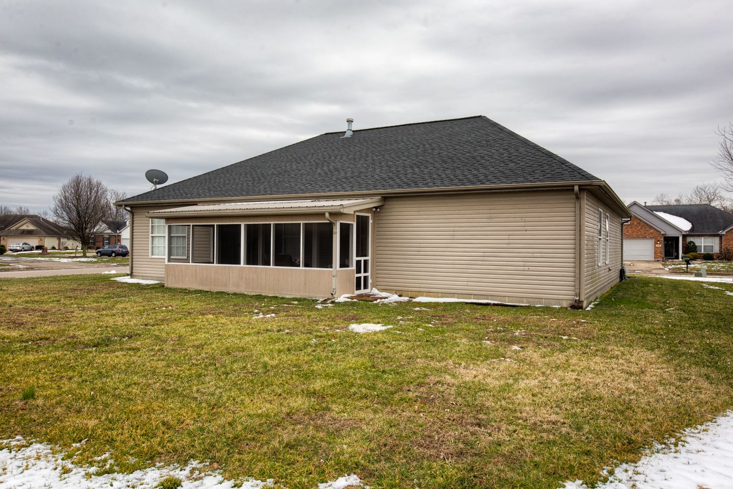 9701 Clippinger Road Evansville, IN 47725 - Photo 25 of 30 Gallery Image 25