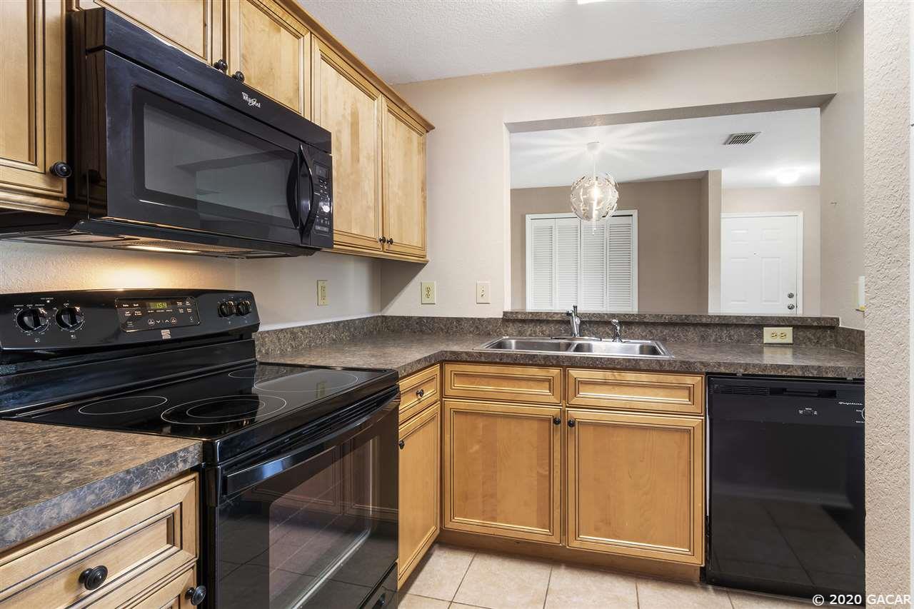 3705 Southwest 27th Street, Unit 528 Gainesville, FL 32608 - Photo 3 of 22