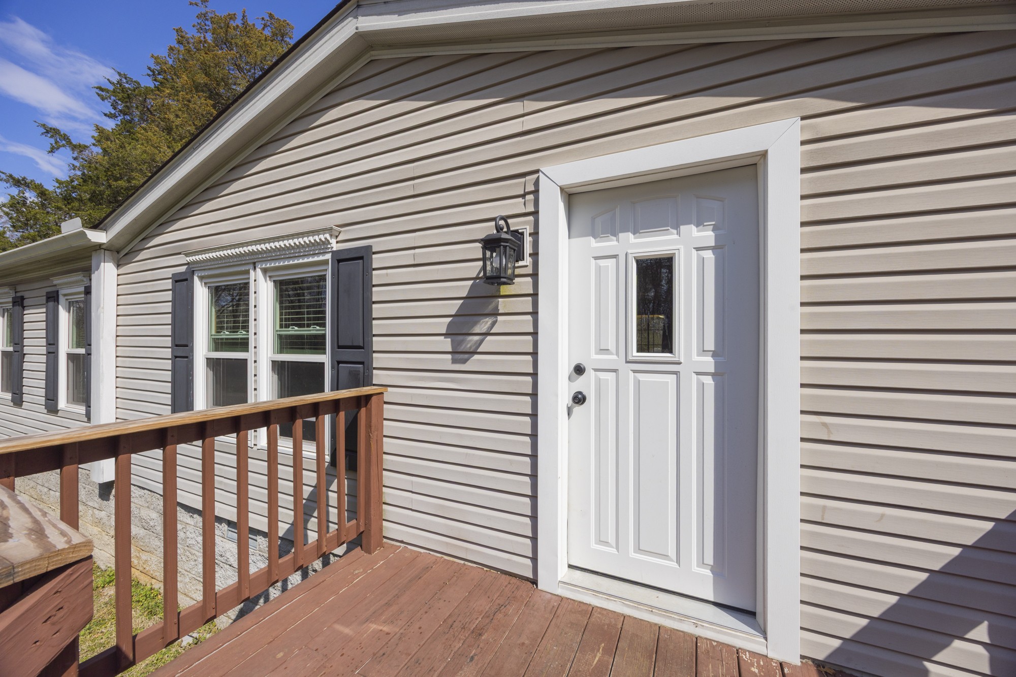 8591 Lowe Christiana Road Christiana, TN 37037 - Photo 26 of 37 a view of a house with wooden floor