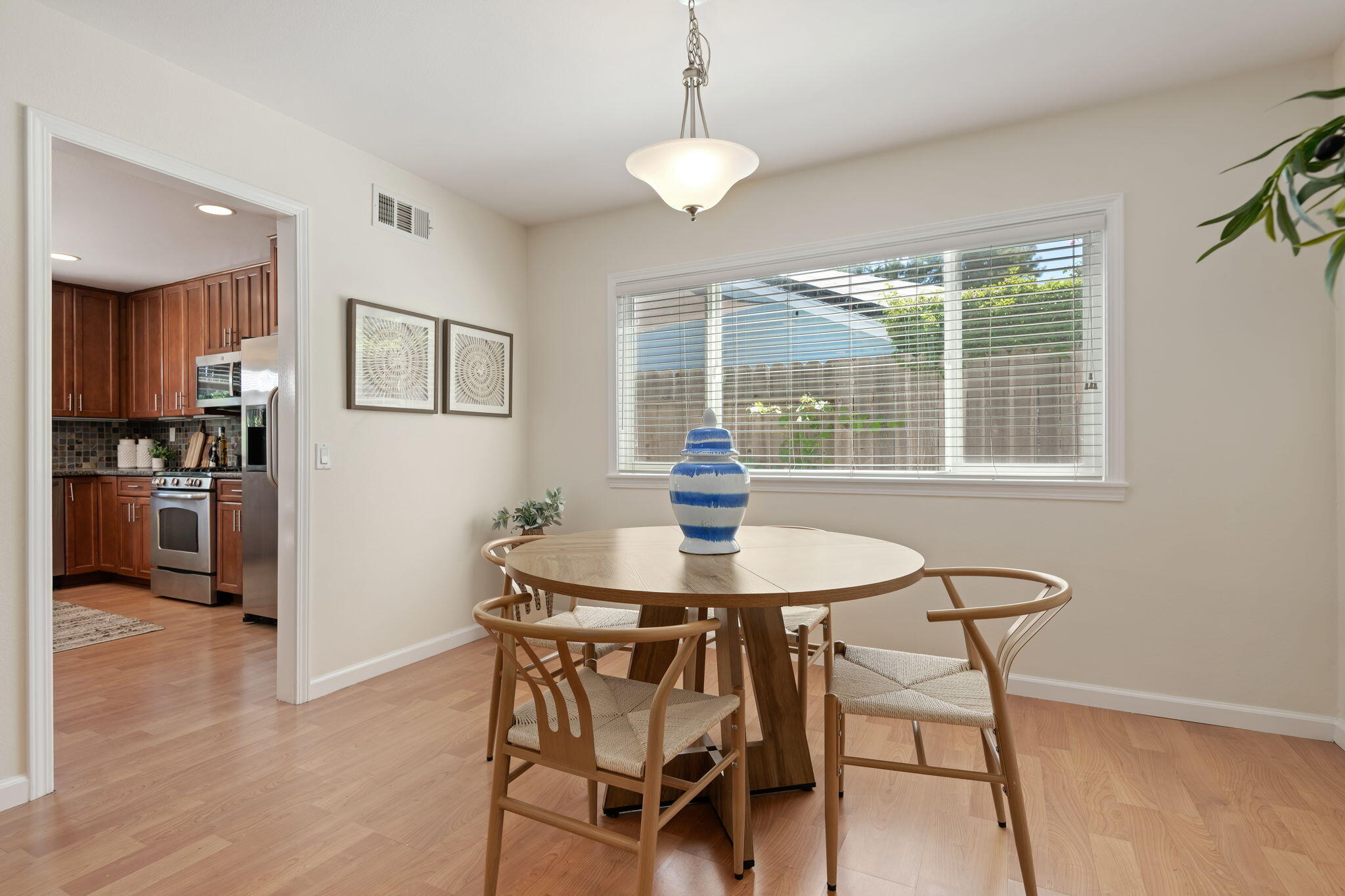 163 Alpine Drive Goleta, CA 93117 - Photo 4 of 25 07-Dining