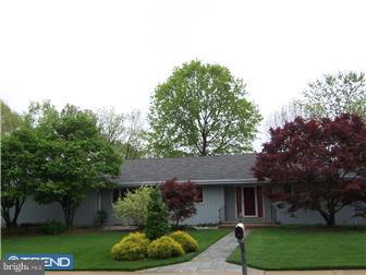 17 Azalea Way Hamilton Square, NJ 08690 - Photo 2 of 6