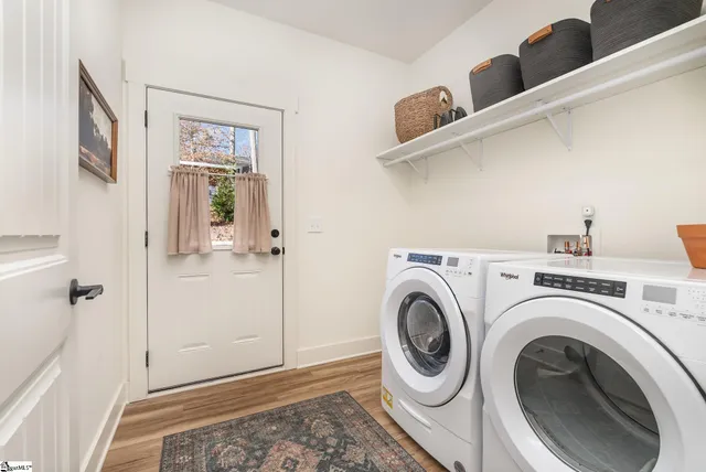 $459,999 | 117 East Peninsula Drive, Laurens, SC 29360