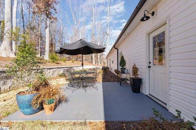 $459,999 | 117 East Peninsula Drive, Laurens, SC 29360