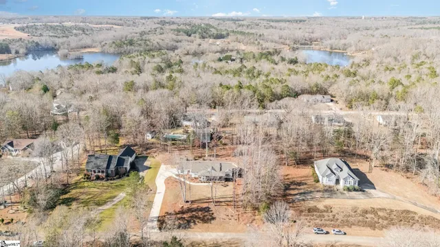 $459,999 | 117 East Peninsula Drive, Laurens, SC 29360