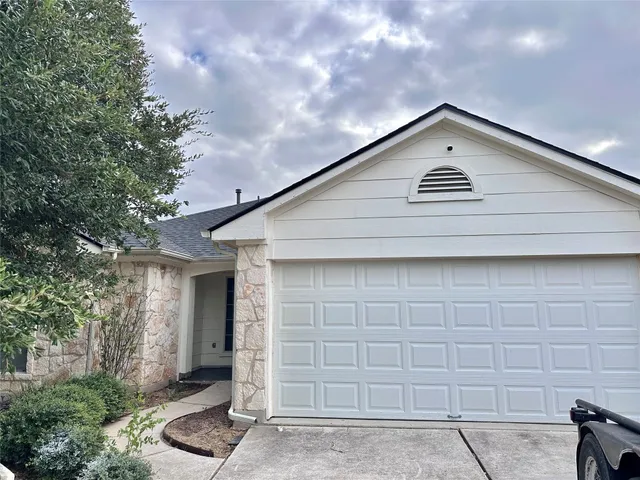 $1,800 | 360 Atlantis, Kyle, TX 78640