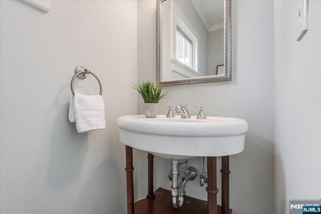 44 Dodd Street Montclair, NJ 07042 - Photo 22 of 50 Gallery Image 22