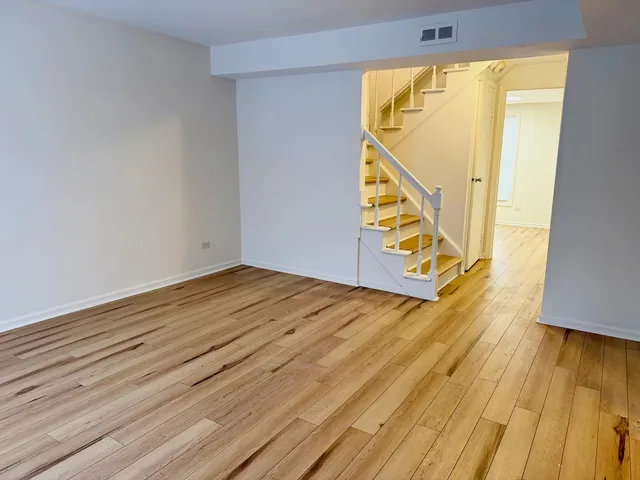 $2,100 | 328 Kirkwood Circle, Unit 328, Bolingbrook, IL 60440