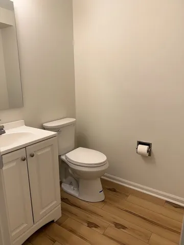 $2,100 | 328 Kirkwood Circle, Unit 328, Bolingbrook, IL 60440