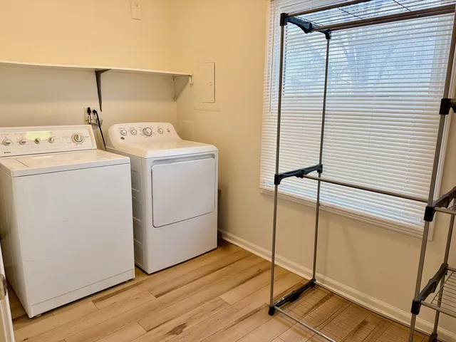 $2,100 | 328 Kirkwood Circle, Unit 328, Bolingbrook, IL 60440