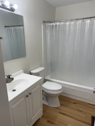 $2,100 | 328 Kirkwood Circle, Unit 328, Bolingbrook, IL 60440