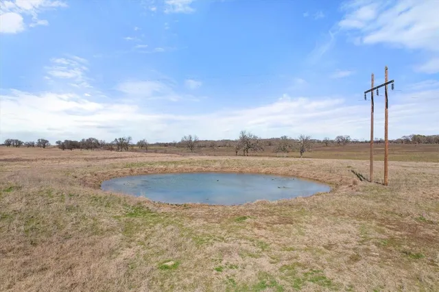 $3,000,000 | 744 St Frost Tx 76641, Frost, TX 76641