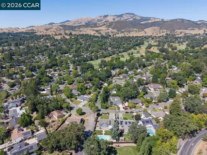 $1,998,000 | 102 Belgian Drive, Danville, CA 94526