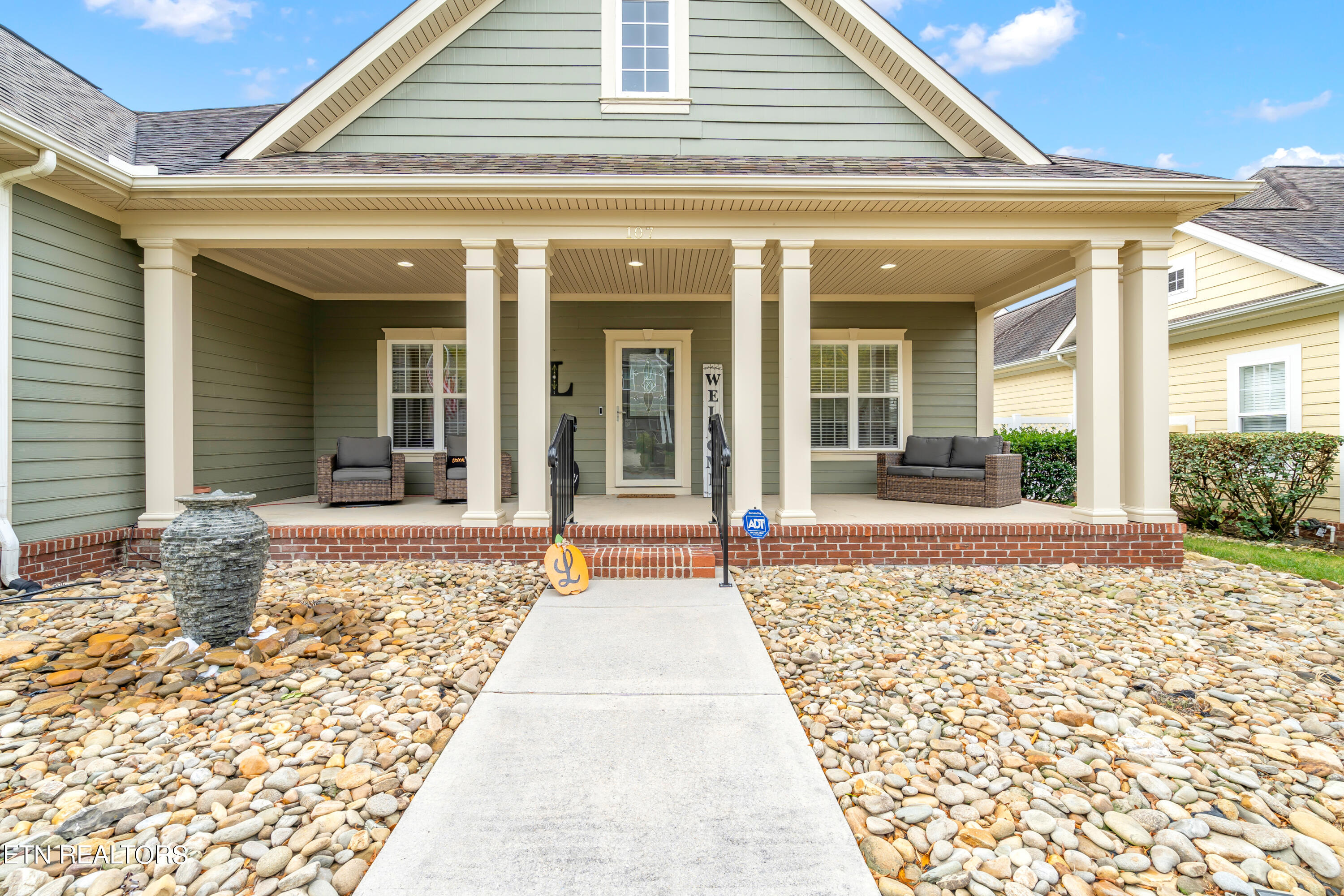 107 Fallberry Street Oak Ridge, TN 37830 - Photo 5 of 60 107 Fallberry Street-6
