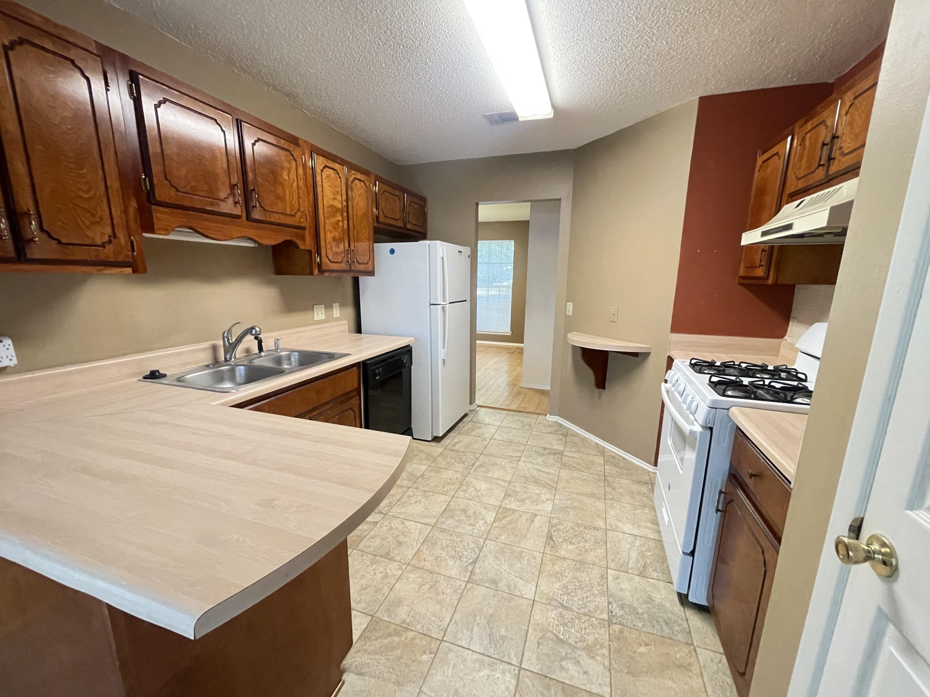 117 Hollow Cove Crestview, FL 32539 - Photo 5 of 21 IMG_2813