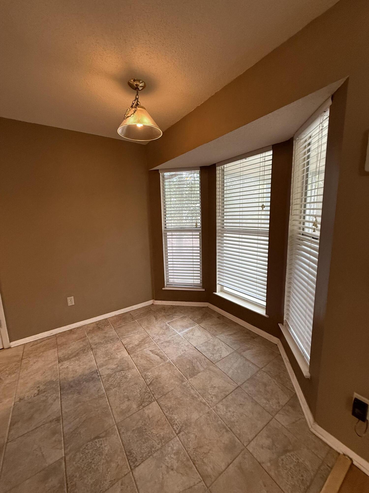 117 Hollow Cove Crestview, FL 32539 - Photo 7 of 21 IMG_9193