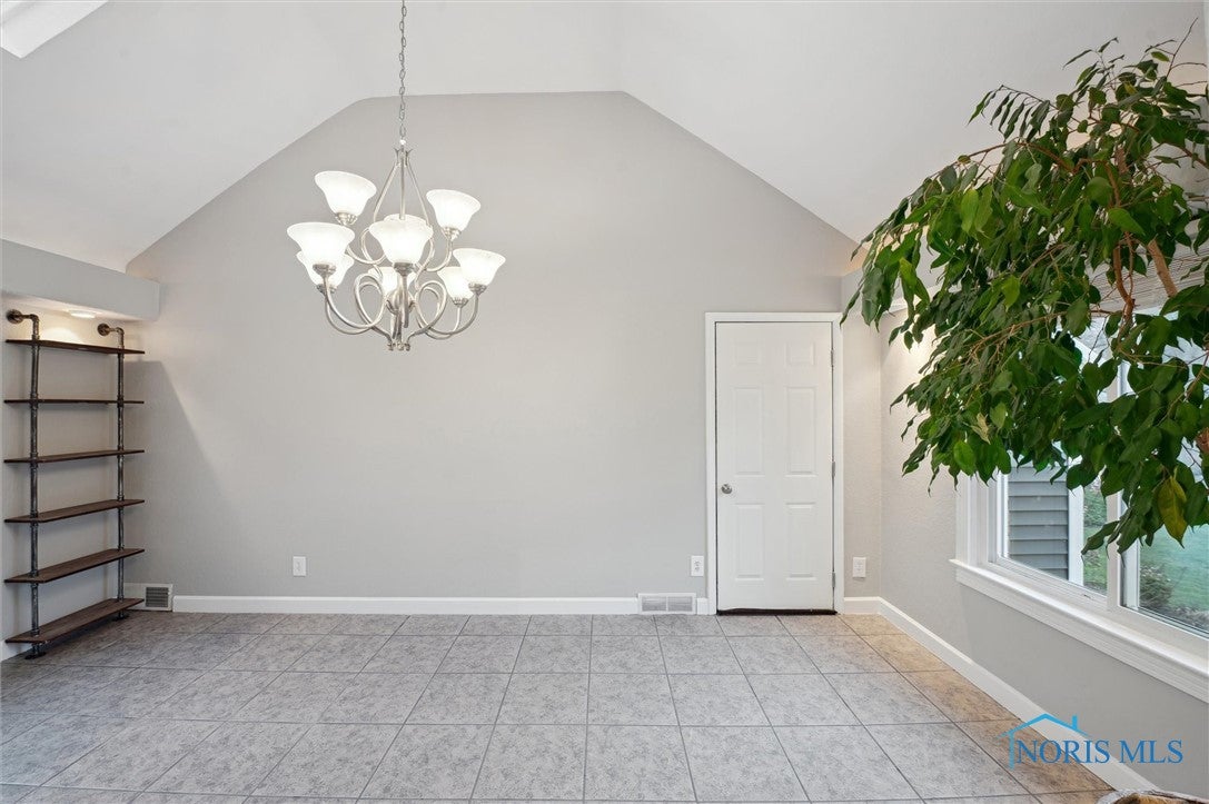 907 Vanderbilt Road Toledo, OH 43615 - Photo 12 of 50 Gallery Image 12