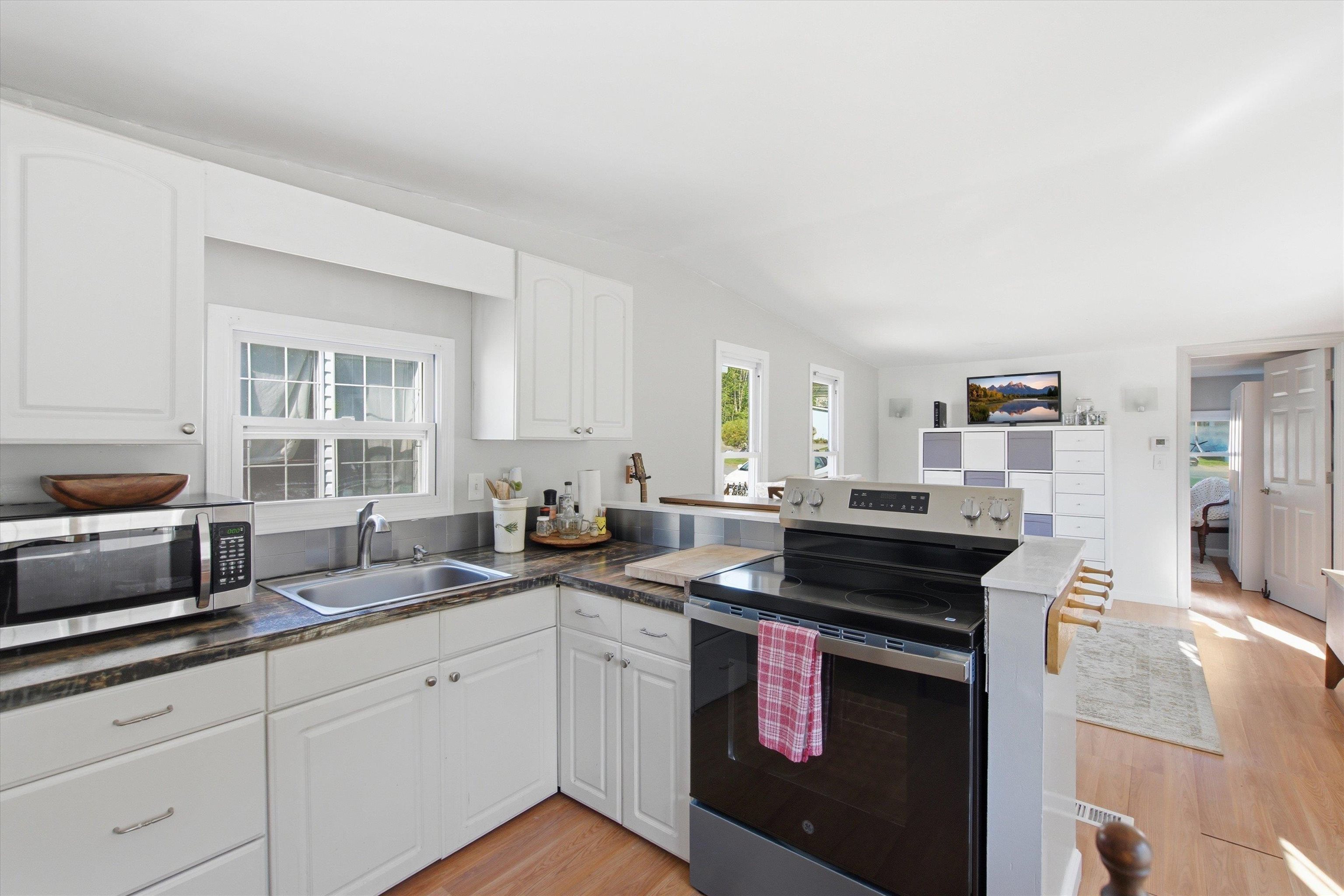 21 Adams Park Rye, NH 03870 - Photo 12 of 25