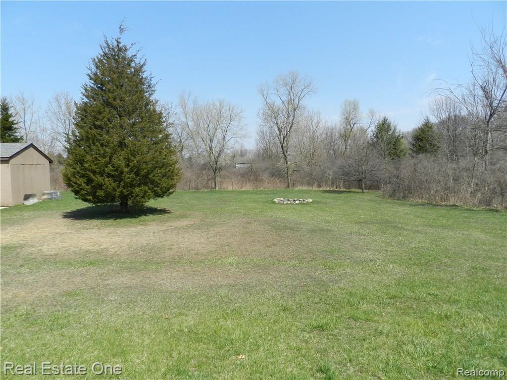 6910 Crandall Road Howell, MI 48855 - Photo 30 of 30 DSCN1903.JPG