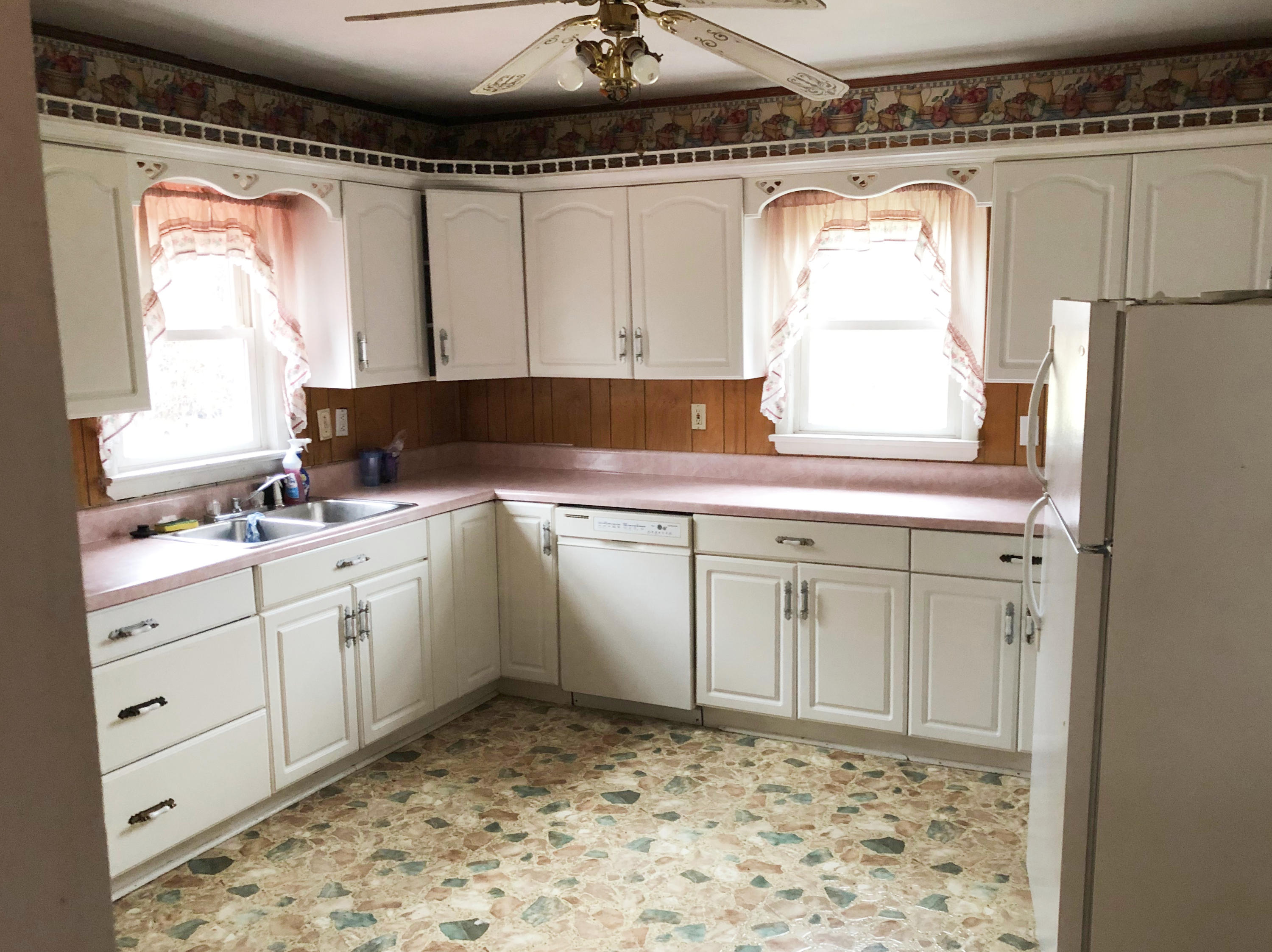 2845 Sand Road Northeast Roanoke, VA 24012 - Photo 4 of 16 3