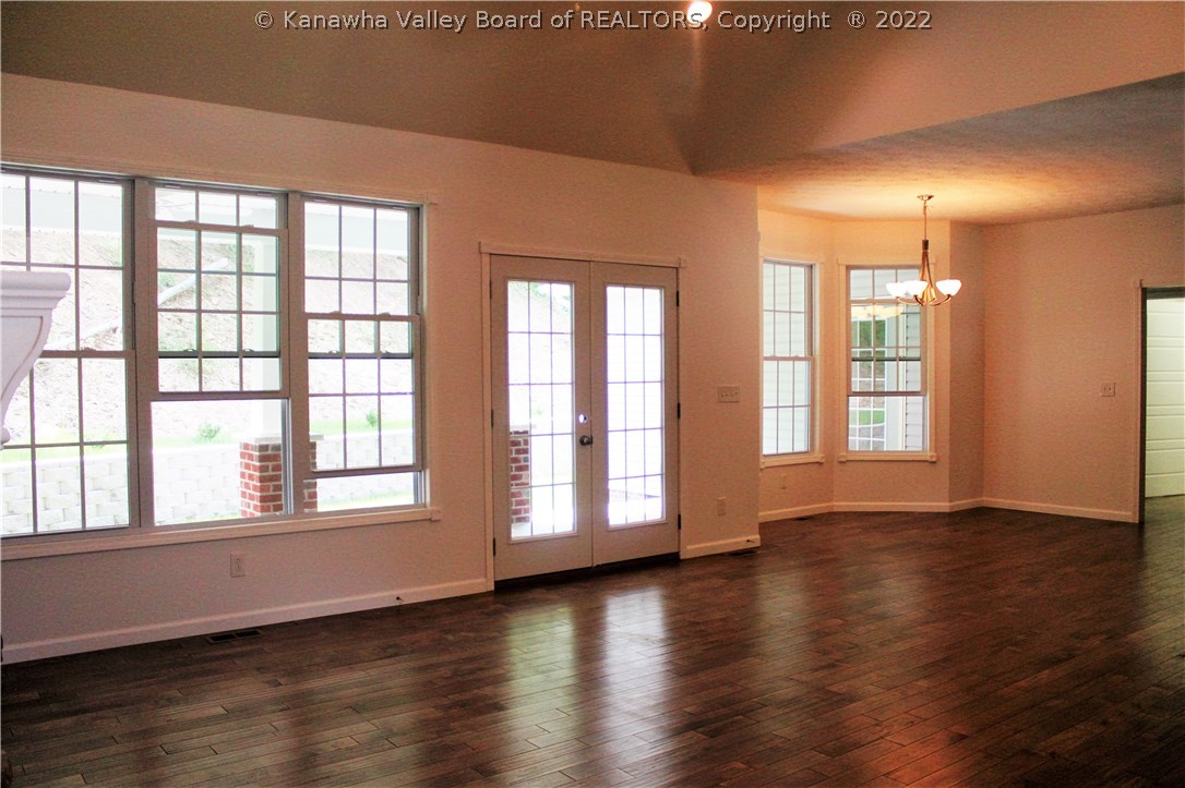 296 Killarney Road Winfield, WV 25213 - Photo 8 of 20 Gallery Image 8