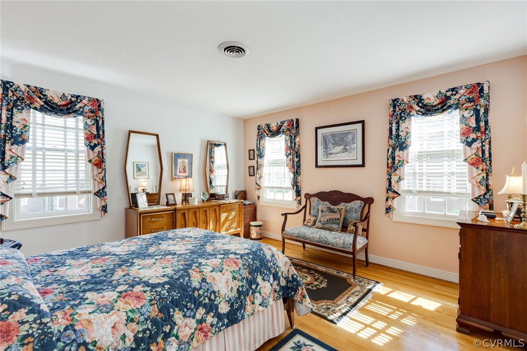 6161 River Road, Unit 37 Richmond, VA 23226 - Photo 20 of 24 a bedroom with furniture and a window